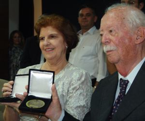 Entrega da Medalha Domingos Fernandes emociona homenageados 