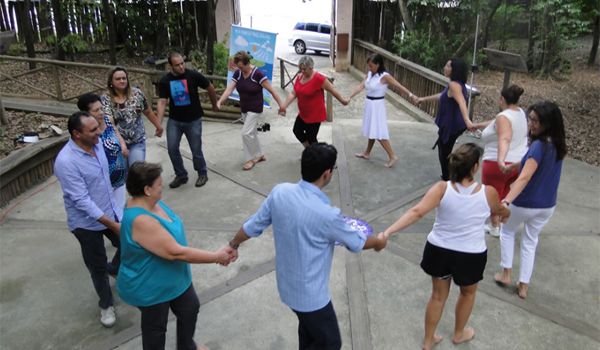 Dia da Água em Itu teve Dança Circular no Bosque Alceu Geribello