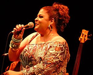 Destaque na MPB, Fabiana Cozza faz show gratuito em Itu