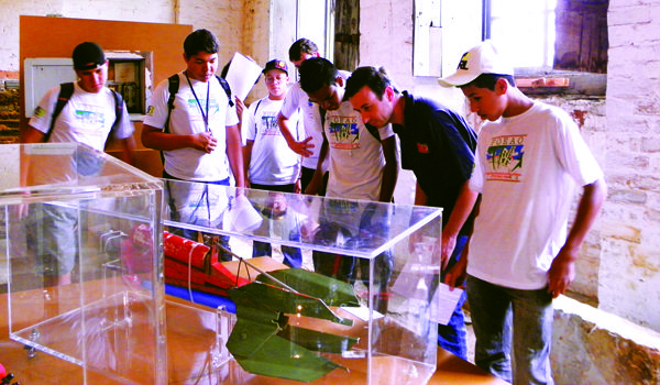 Mostra Eco Estética recebe alunos do Projeto Oficina Escola