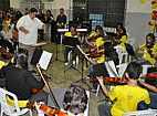 Imagem de: Alunos do Projeto Guri fazem homenagem ao Dia das Mães