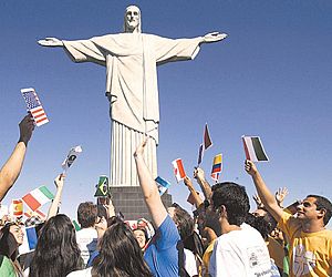 Pesquisa do MTur revela que turistas da JMJ querem voltar ao Brasil 