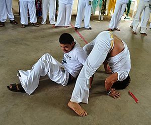 Aulas de capoeira são oferecidas nos CRAS de Salto