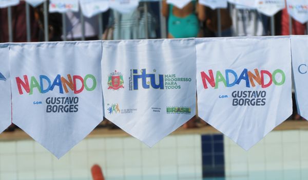 Projeto "Nadando com Gustavo Borges" recebe novas matrículas