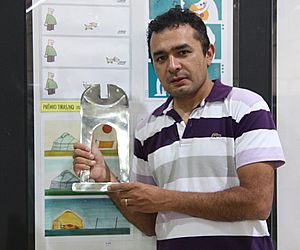 Rucke conquista prêmio no Salão Internacional de Humor de Piracicaba