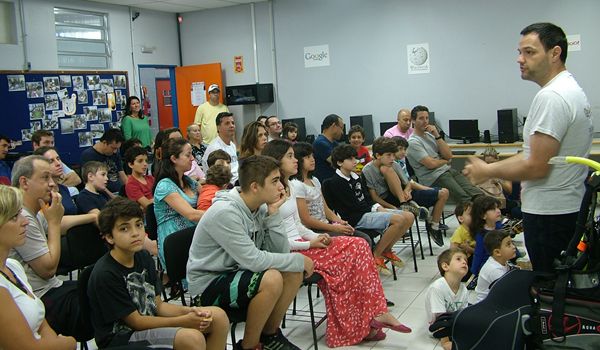 Colégio Almeida Júnior realiza evento do Dia da Família