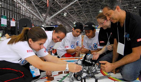 Alunos do SESI Itu participam de torneio de robótica