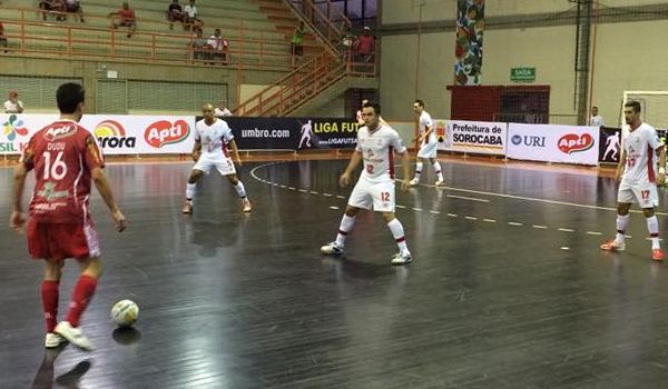Futsal Brasil Kirin vence o Atlântico por 4 a 2 e avança de fase