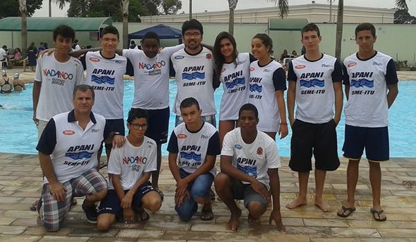 Equipe de natação de Itu conquista medalhas em Torneio Regional