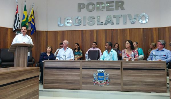 TuÃze apresenta a Kassab projeto da barragem do Ribeirão PiraÃ