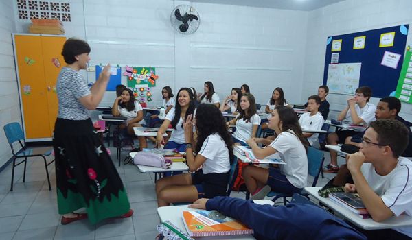 Colégio Almeida Júnior inova com dinâmica de grupo na volta às aulas