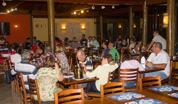 Restaurante Colombo promove "Noite Sertaneja" neste sábado