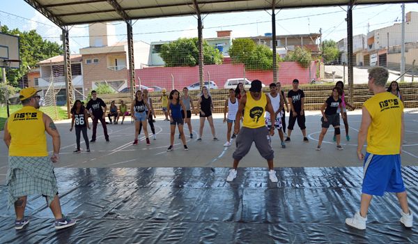 CRAS Jardim Santa Cruz sedia workshop gratuito de street dance 