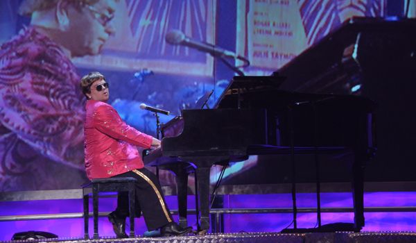 Salto recebe musical "Elton John Tribute", com Maestro Rogério Martins