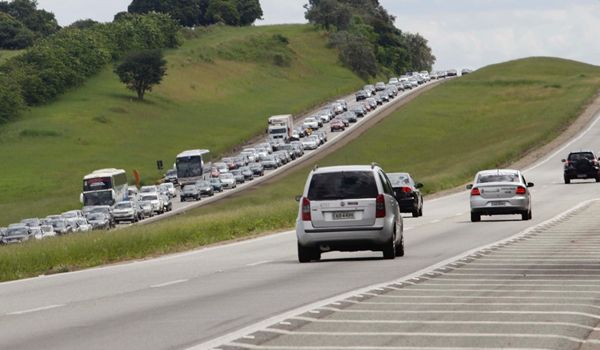 Dia do Trabalho: veja a expectativa de tráfego nas rodovias da região