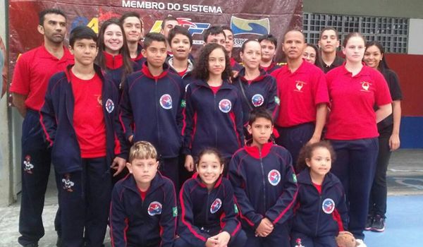 Equipe de taekwondo de Itu conquista 15 medalhas em Mauá