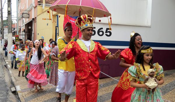 Festival de Artes leva Cortejo do Maracatu ao eixo histórico de Itu
