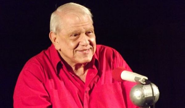 Ary Toledo apresenta espetáculo de 50 anos de palco em Salto