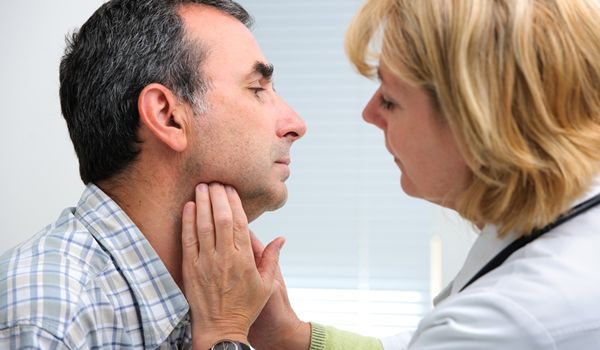 80% dos pacientes com câncer de cabeça e pescoço são ou foram fumantes