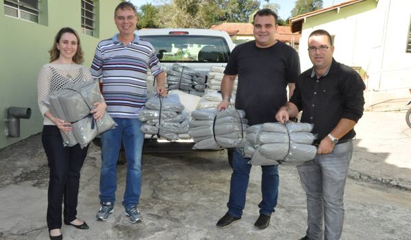 Santa Casa de Porto Feliz recebe doação de cobertores