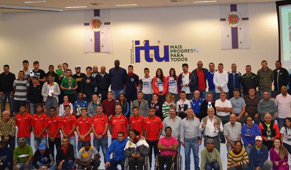 Delegação ituana dos Jogos Regionais 2015 recebe homenagens