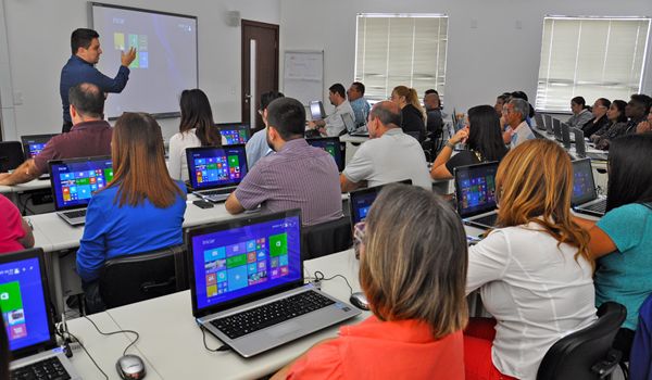 Funcionários públicos de Itu participam de curso de informática