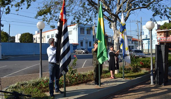 Hasteamento da bandeira no Largo do Carmo marcará a Semana da Pátria