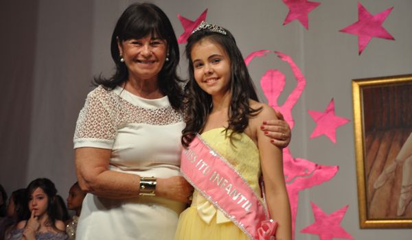Maria Eduarda Santos é eleita Miss Itu Infantil 2015