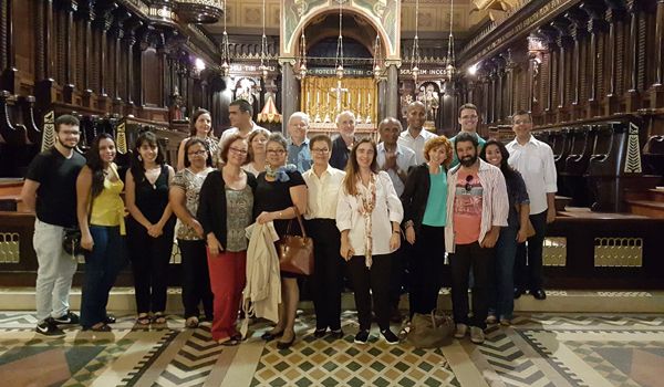 Schola Cantorum de Itu visita Mosteiro de São Bento