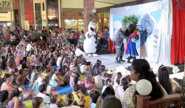 Peça infantil atrai mais de 500 pessoas ao Plaza Shopping Itu