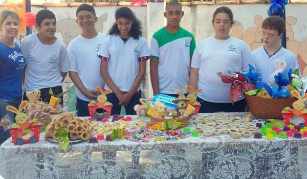APAE de Itu realiza Festa da Páscoa para alunos e usuários