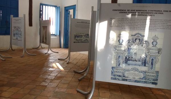 Casarão Pau Preto recebe mostra dos azulejos de Museu ituano