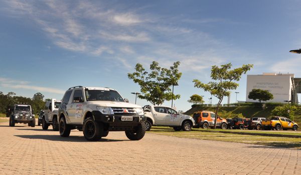 Mais de 70 carros participam do Rally do Fofo 2016 em Itu