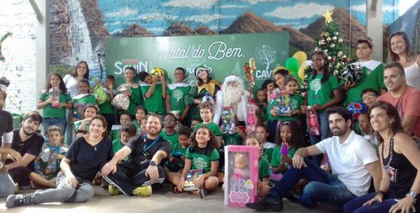 Viva Schin transforma Natal de crianças da fundação CAVI