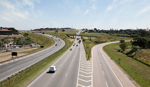 Ano Novo leva 474 mil veículos para rodovias da AB Colinas