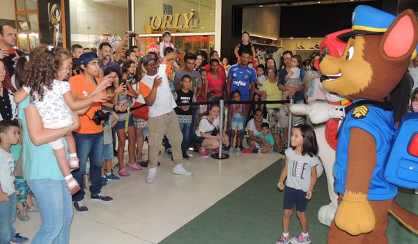 Visita da "Patrulha Canina" reúne mais de 900 no Plaza Shopping Itu