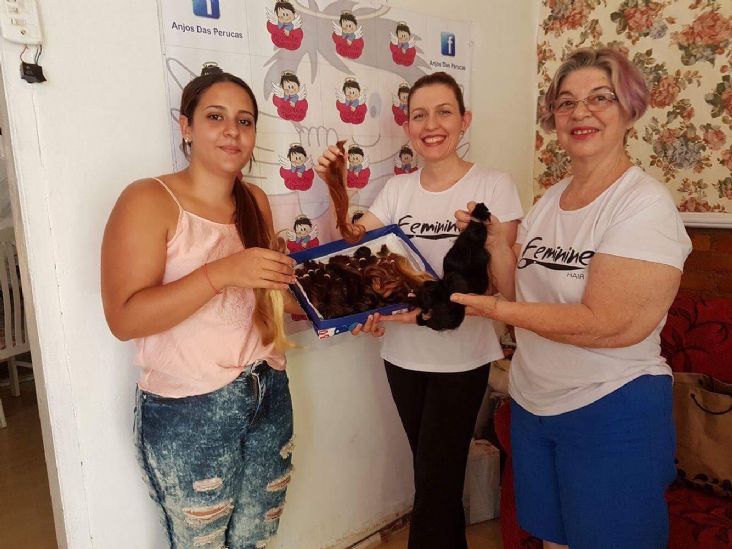 Feminine Hair realiza doação à ONG Anjos das Perucas
