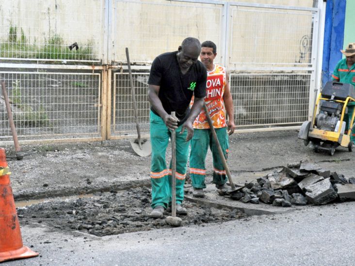 Operação Casa Limpa já tapou 10 mil buracos em um mês