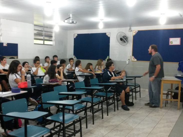 Colégio Almeida Júnior realiza Oficina de Cinema para os alunos