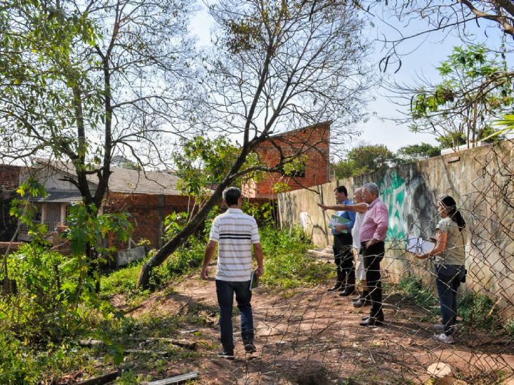 Prefeitura realiza vistoria em construções irregulares no Santa Laura