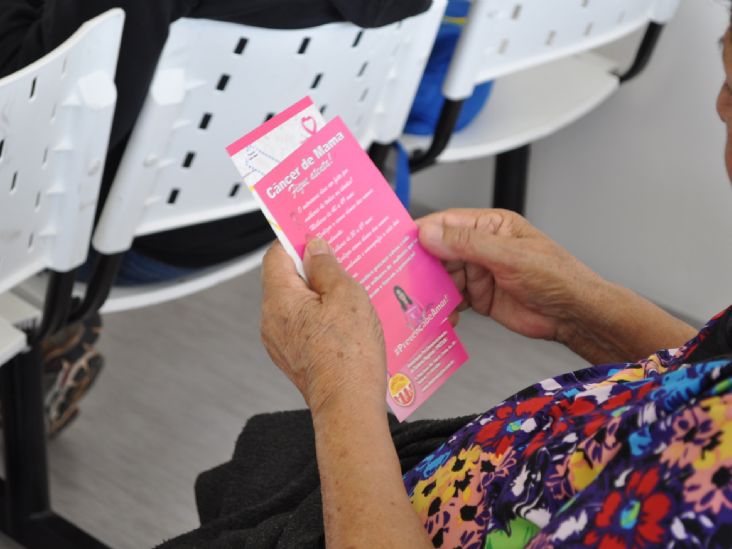 Campanha Outubro Rosa alerta sobre a prevenção ao câncer de mama