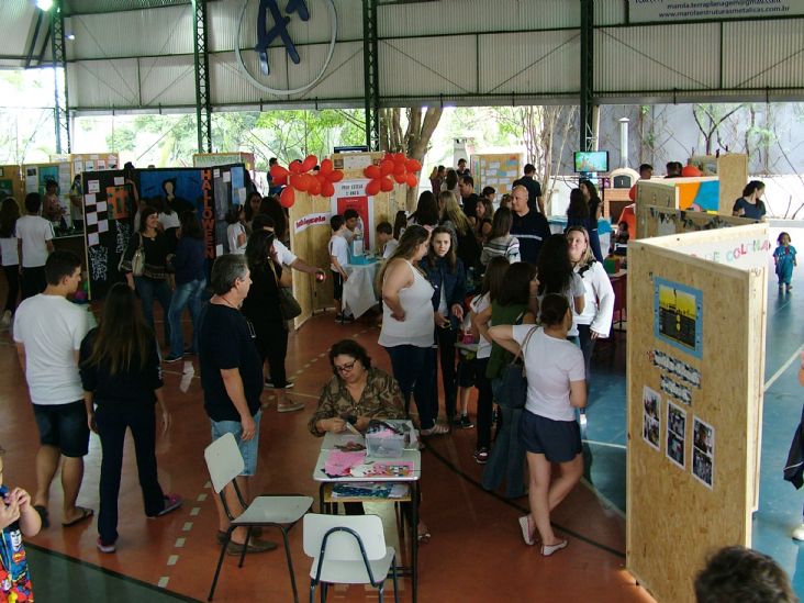 Colégio Almeida Júnior realiza Expo Educativa e reúne grande público