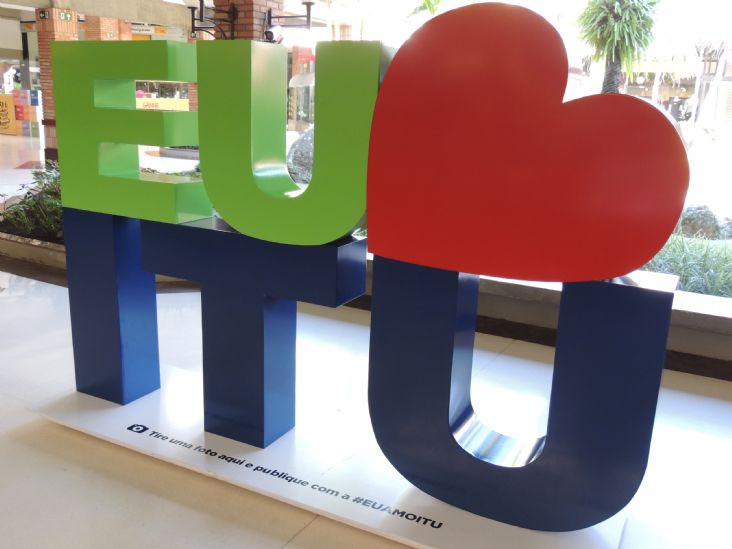 Plaza Shopping Itu relança escultura exclusiva "Eu Amo Itu"