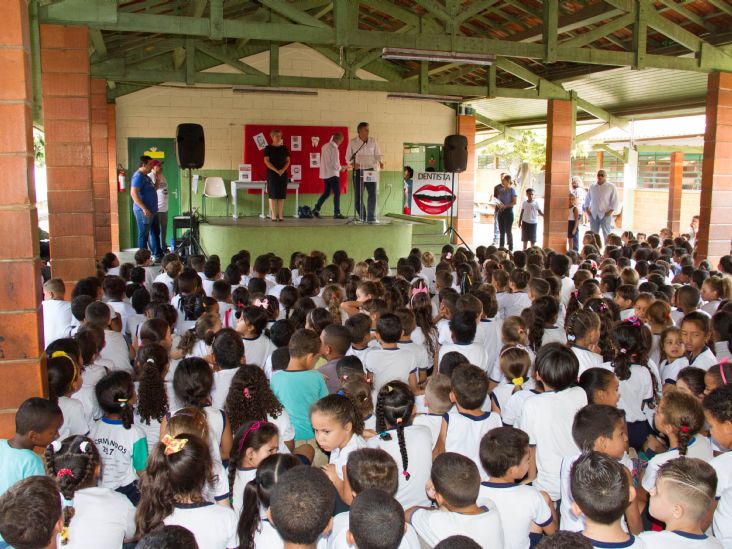 Escola na Vila Martins sedia cerimônia do Programa "Sorriso Encantado"
