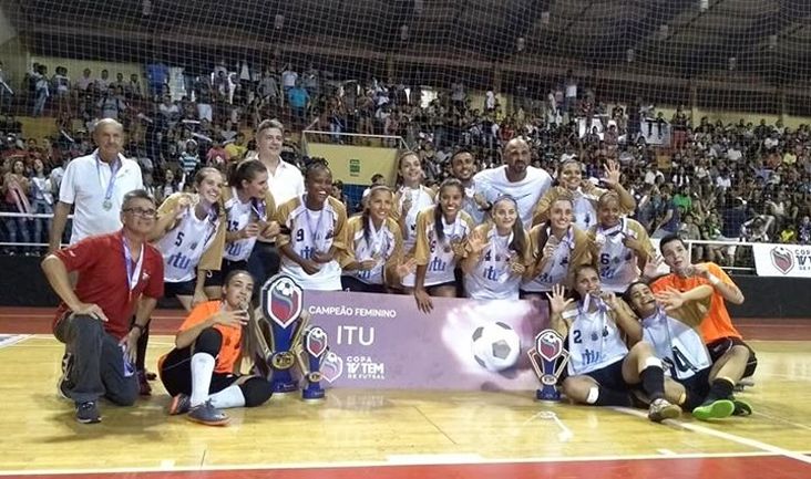 Futsal feminino de Itu vence Copa TV Tem pela quinta vez