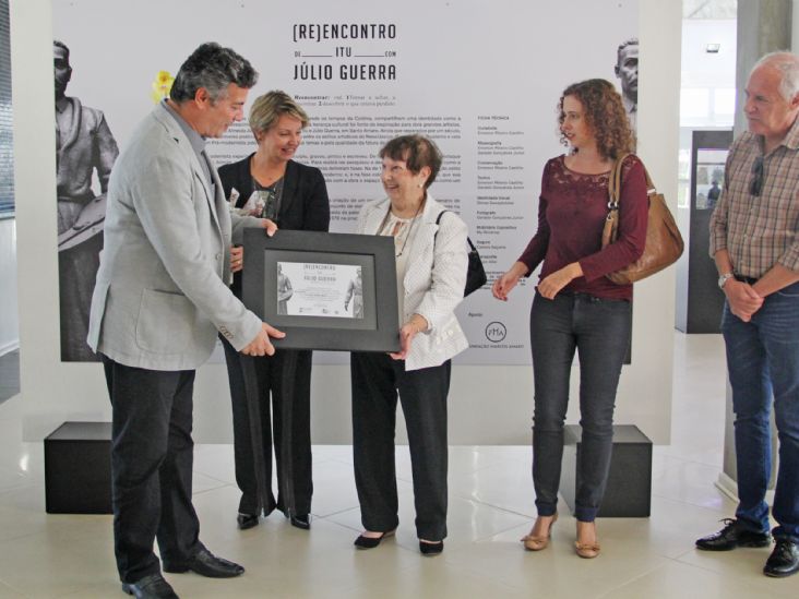 Exposição do artista Júlio Guerra é aberta para visitação em Itu