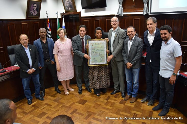 Professora Clarice Dias da Motta Souza recebe Cidadania Ituana