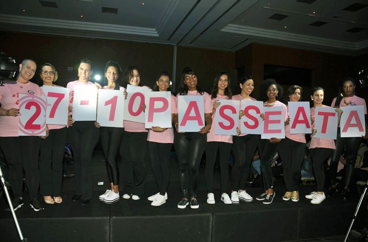 "Anjos das Perucas" promove Passeata Outubro Rosa neste sábado