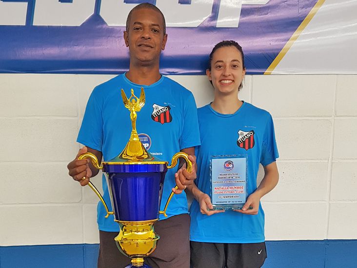 Equipe ituana de tênis de mesa recebe premiações