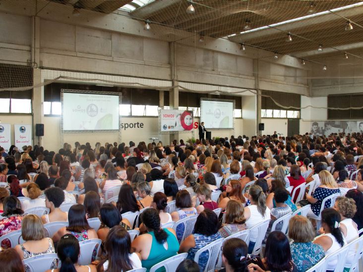 Palestra para educadores marca início do ano letivo da Rede Municipal